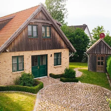 Familienfreundliches An Der Ostsee Für 6 Personen Chalet Kalkhorst